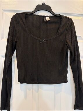 H&M Black Ribbed Long-Sleeve Scoop Neck Top with Bow